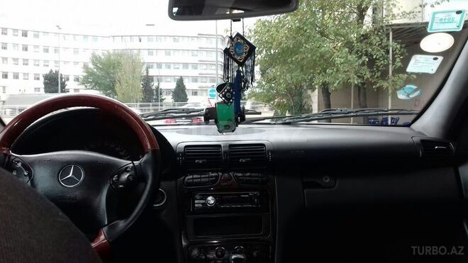Mercedes C 220 2000, 300,000 km - 2.2 л - Bakı