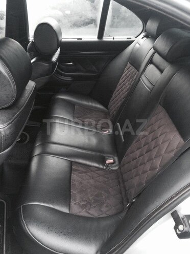 BMW 528 1999, 269,000 km - 2.8 l - Bakı
