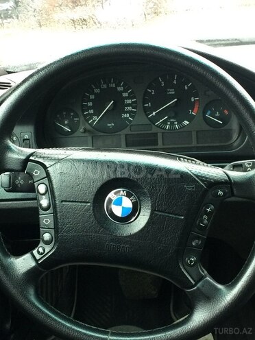 BMW 528 1999, 269,000 km - 2.8 l - Bakı