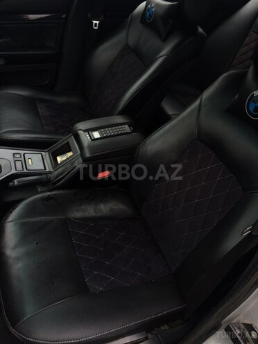 BMW 528 1999, 269,000 km - 2.8 l - Bakı