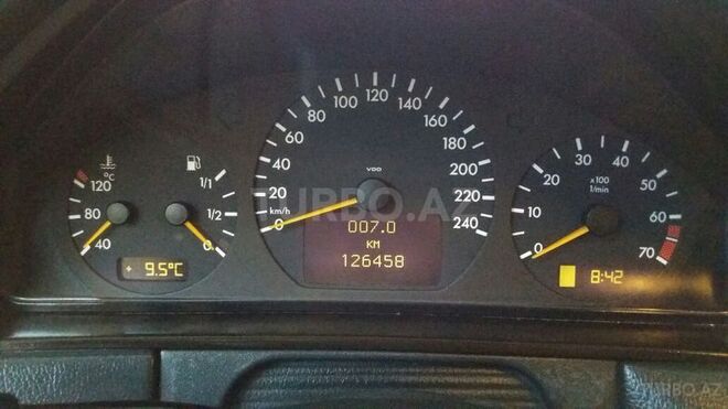 Mercedes E 240 1999, 126,000 km - 2.4 l - Xırdalan