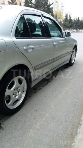 Mercedes E 240 1999, 126,000 km - 2.4 l - Xırdalan