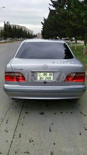 Mercedes E 240 1999, 126,000 km - 2.4 l - Xırdalan