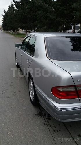 Mercedes E 240 1999, 126,000 km - 2.4 l - Xırdalan
