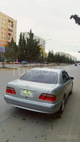 Mercedes E 240 1999, 126,000 km - 2.4 l - Xırdalan