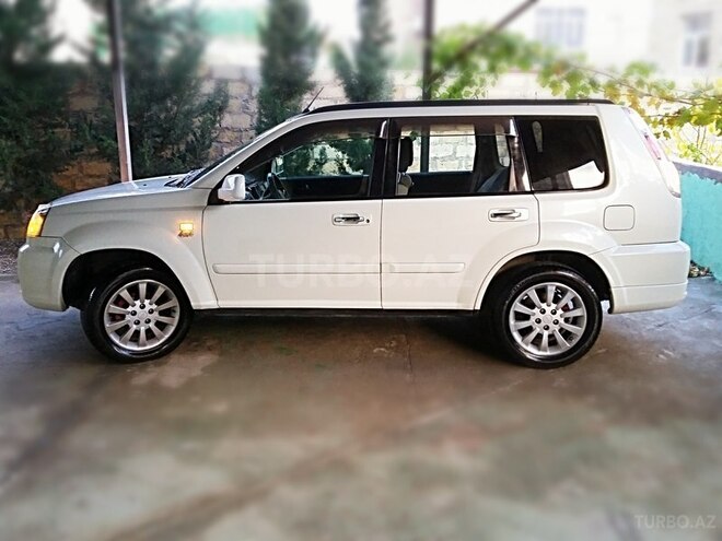 Nissan X-Trail 2005, 119,247 km - 2.0 l - Liman
