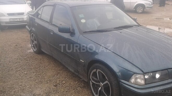 BMW 318 1998, 340,000 km - 0.2 л - Sumqayıt
