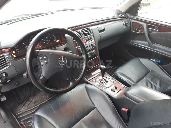 Mercedes E 320 2001, 280,000 km - 3.2 l - Bakı