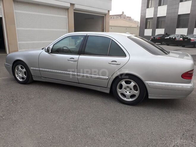 Mercedes E 320 2001, 280,000 km - 3.2 l - Bakı