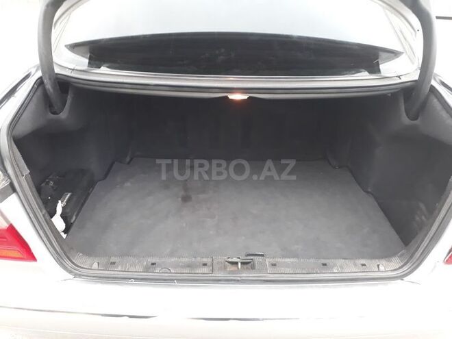 Mercedes E 320 2001, 280,000 km - 3.2 l - Bakı