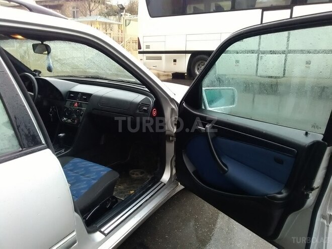 Mercedes C 180 1999, 285,000 km - 1.8 l - Bakı
