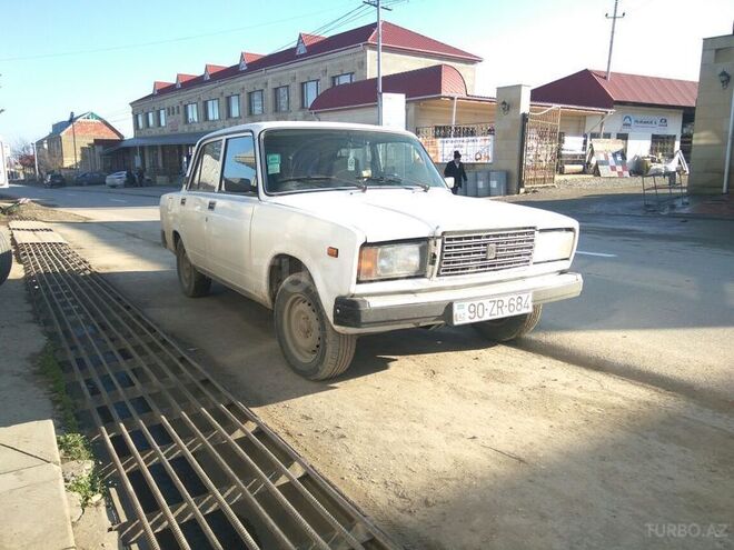 LADA (VAZ) 2107 2004, 150,000 km - 1.3 l - Quba