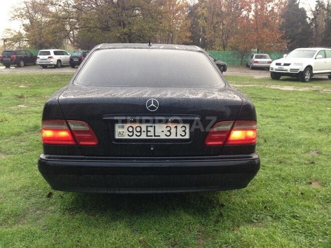 Mercedes E 200 1999, 237,000 km - 2.0 l - Bakı