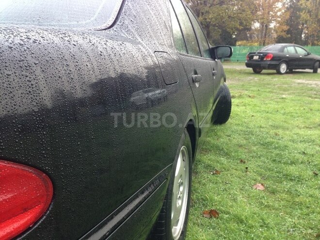 Mercedes E 200 1999, 237,000 km - 2.0 l - Bakı