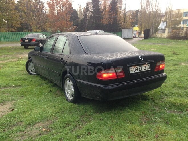 Mercedes E 200 1999, 237,000 km - 2.0 l - Bakı