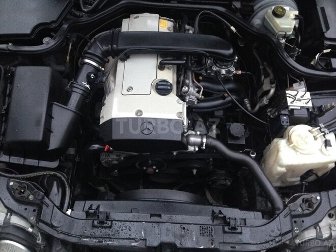 Mercedes E 200 1999, 237,000 km - 2.0 l - Bakı