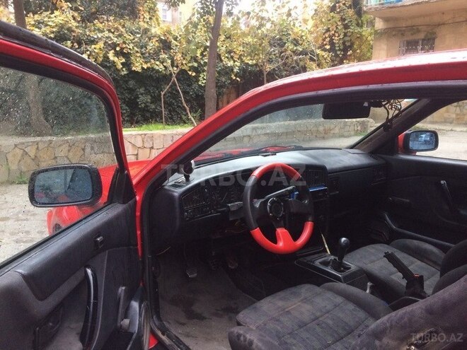 Volkswagen  1990, 230,000 km - 1.8 l - Bakı