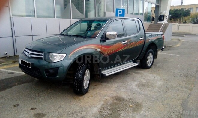Mitsubishi L200 2011, 124,000 km - 2.5 l - Bakı