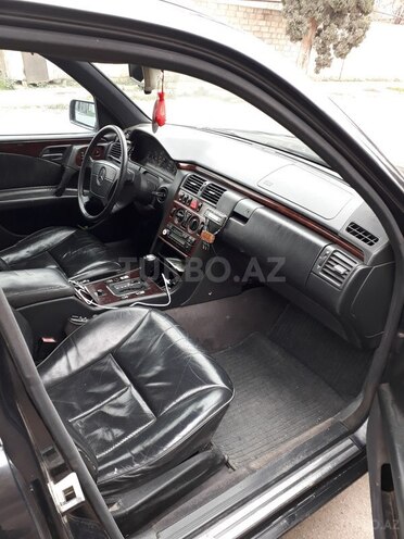 Mercedes C 230 1995, 2,005 km - 0.3 l - Gəncə
