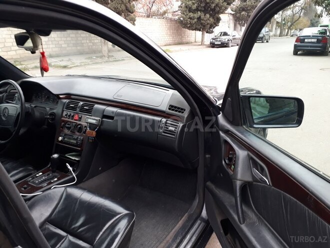 Mercedes C 230 1995, 2,005 km - 0.3 l - Gəncə