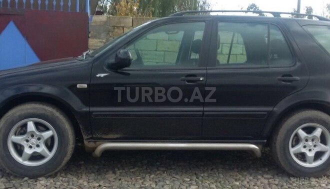 Mercedes ML 320 2000, 185,000 km - 3.2 l - Bakı