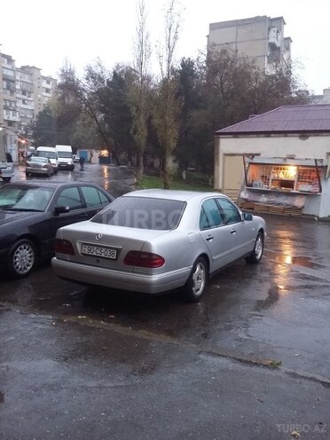 Mercedes E 280 1999, 359,000 km - 2.8 l - Bakı