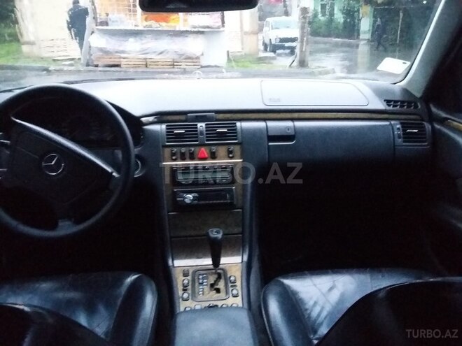 Mercedes E 280 1999, 359,000 km - 2.8 l - Bakı