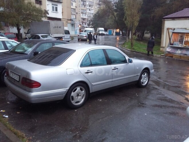 Mercedes E 280 1999, 359,000 km - 2.8 l - Bakı