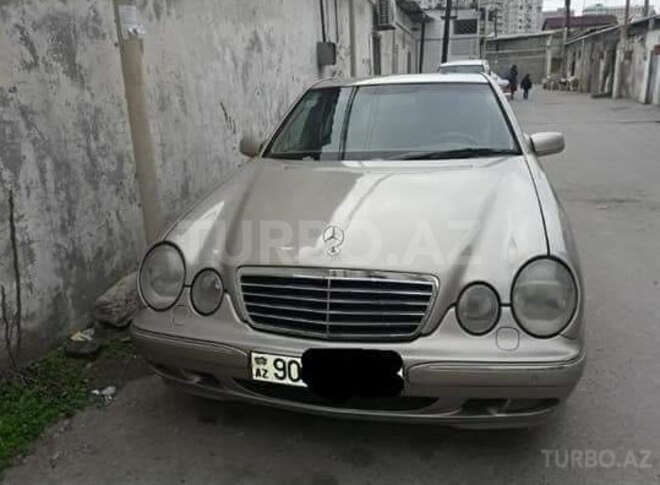 Mercedes E 240 2001, 320,000 km - 2.4 l - Bakı