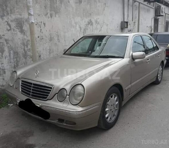 Mercedes E 240 2001, 320,000 km - 2.4 l - Bakı