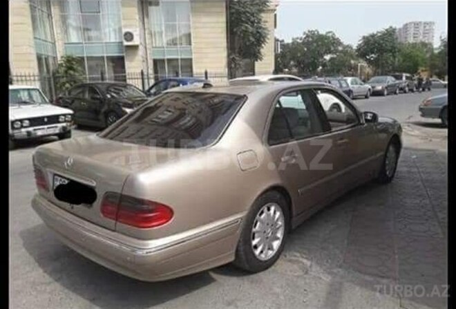 Mercedes E 240 2001, 320,000 km - 2.4 l - Bakı