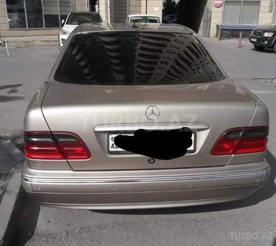 Mercedes E 240 2001, 320,000 km - 2.4 l - Bakı