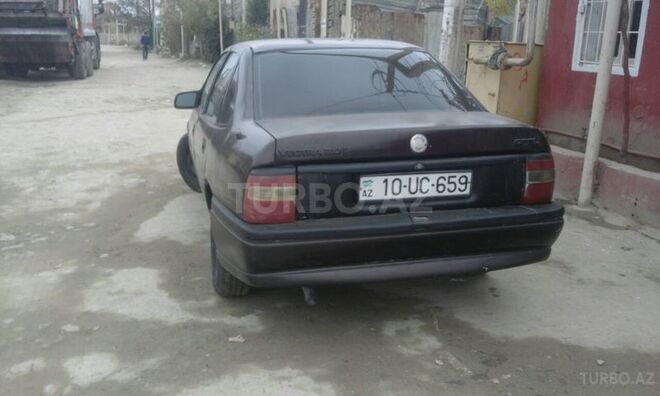 Opel Vectra 1995, 323,000 km - 2.0 л - Bakı