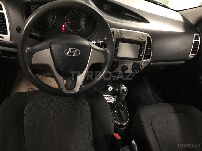Hyundai i20 2011, 98,000 km - 1.4 l - Bakı