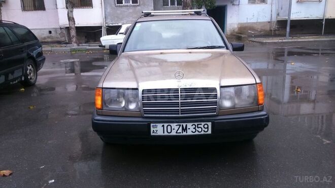 Mercedes E 230 1988, 234,567 km - 2.3 l - Bakı