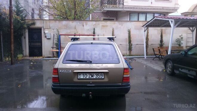 Mercedes E 230 1988, 234,567 km - 2.3 l - Bakı