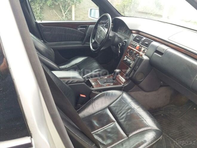 Mercedes E 230 1996, 350,000 km - 2.3 l - Bakı