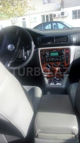Volkswagen Passat 2004, 137,000 km - 1.8 l - Bakı