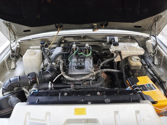 GAZ 31105 2004, 684,000 km - 2.4 l - Sumqayıt