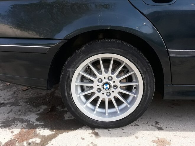 BMW 528 1998, 172,000 km - 2.8 л - Bakı