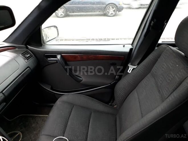 Mercedes C 240 1999, 285,000 km - 2.4 l - Xırdalan