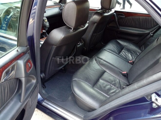 Mercedes E 240 1998, 284,000 km - 2.4 l - Sumqayıt