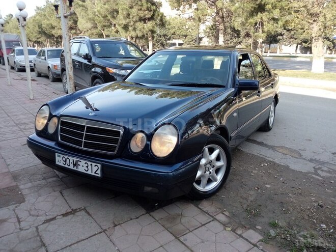 Mercedes E 240 1998, 284,000 km - 2.4 l - Sumqayıt