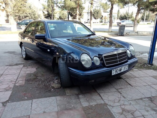 Mercedes E 240 1998, 284,000 km - 2.4 l - Sumqayıt