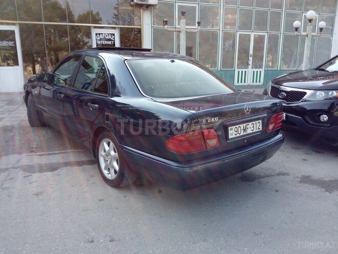 Mercedes E 240 1998, 284,000 km - 2.4 l - Sumqayıt