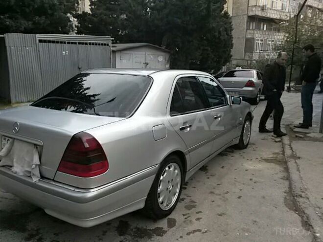 Mercedes C 240 1998, 252,000 km - 2.4 l - Bakı