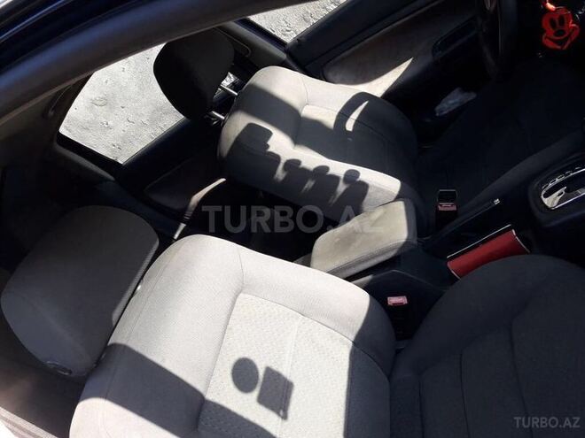 Volkswagen Passat 2004, 145,000 km - 1.8 л - Bakı