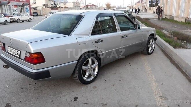 Mercedes E 200 1993, 430,000 km - 2.0 l - Bakı