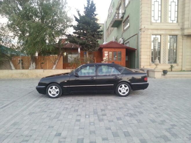 Mercedes E 280 1999, 180,000 km - 2.8 l - Xırdalan