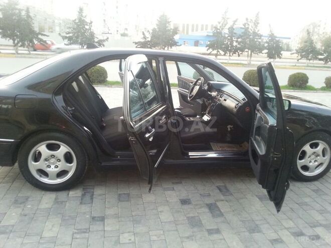 Mercedes E 280 1999, 180,000 km - 2.8 l - Xırdalan